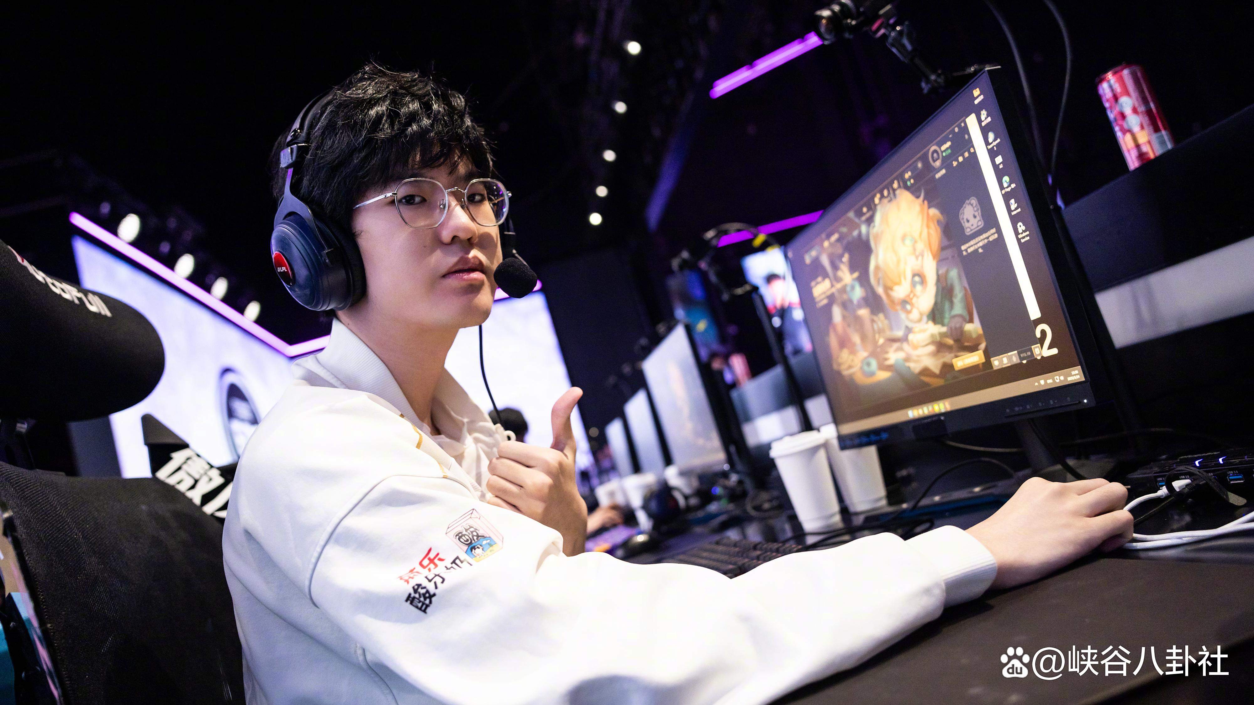 Leyu sports-Rookie迎来十五赛季出色发挥，拜仁观众热烈欢呼！赢得满堂喝彩-Leyu sports