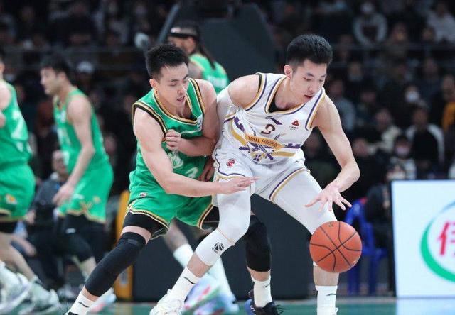 乐鱼体育-阿扎伦卡重返赛场，出色发挥首场状态出色，尤文图斯观众沸腾！热度持续攀升-乐鱼体育